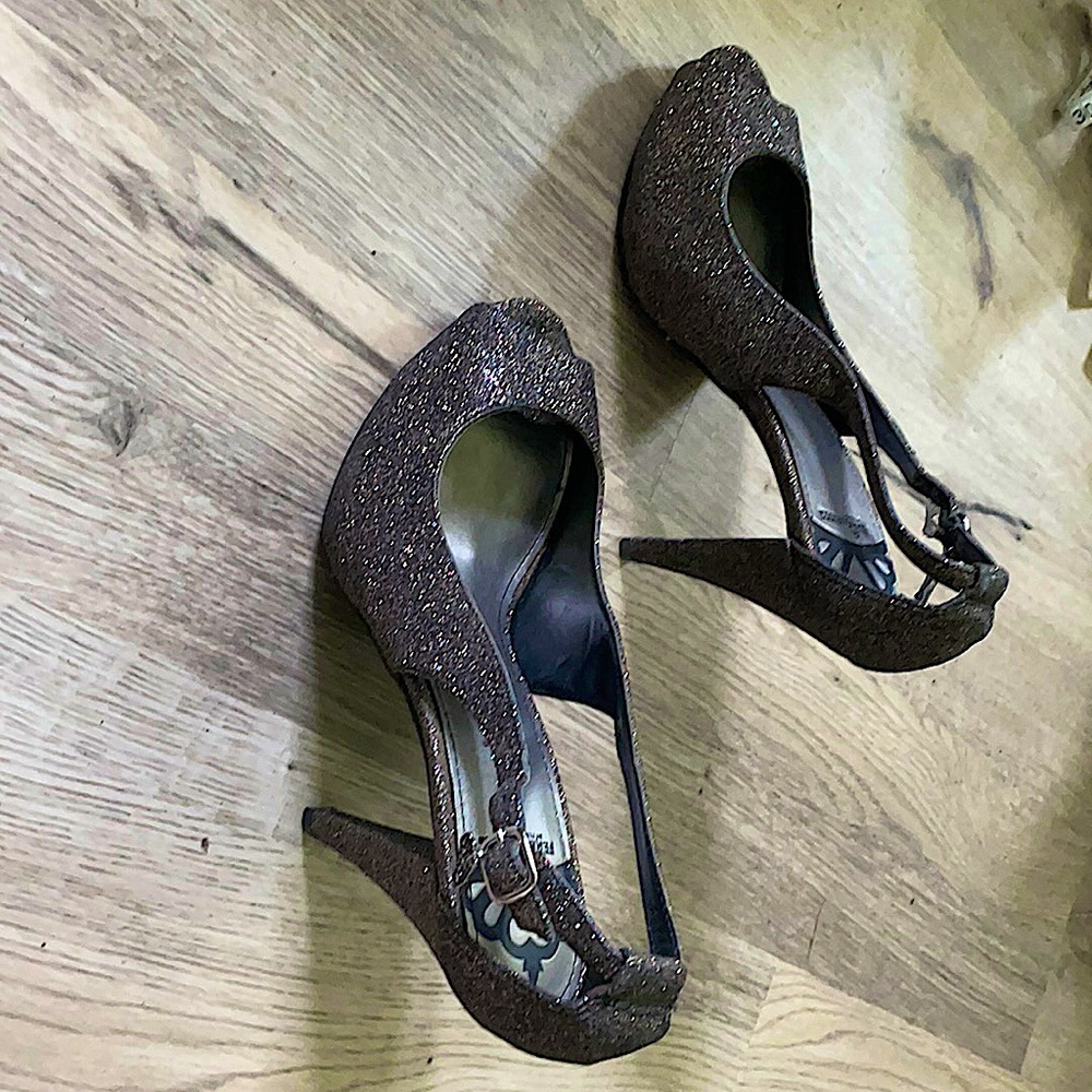 Sparkly 4” heels- size 11.  Pics don’t do these justice!